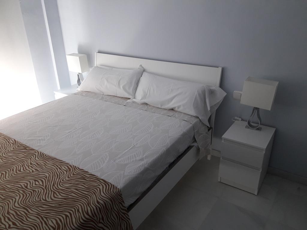 Apartamento Las 4 Palmeras Кордоба Екстериор снимка