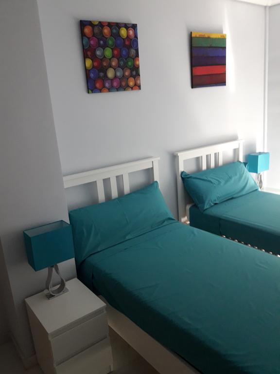 Apartamento Las 4 Palmeras Кордоба Екстериор снимка